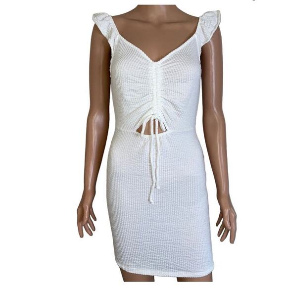 Caution to the Wind textured body form/body con keyhole belly ruched sexy dress - Picture 2 of 7